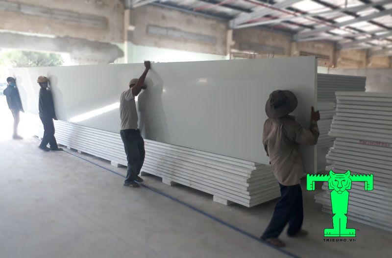 Công ty Triệu Hổ đơn vị uy tín về cung cấp tấm vách ngăn Panel cách nhiệt tại Quảng Nam